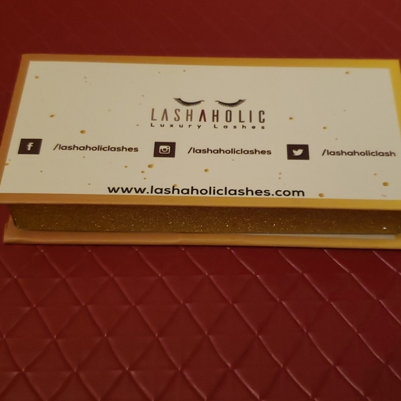 ‼️5/$25‼️Lashaholic luxury lashes- Instaglam - Picture 4 of 5